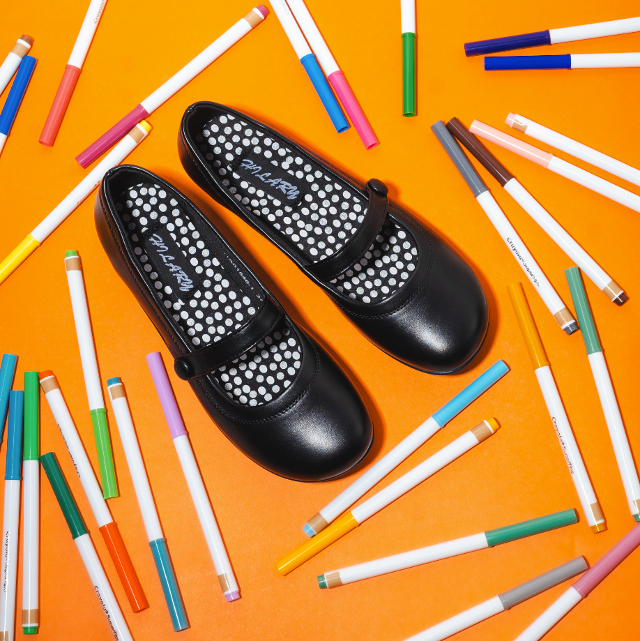 Regala un zapato escolar para un niño/a de la Fundación La Merced